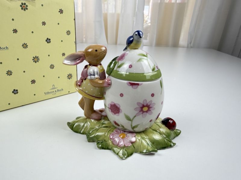 Villeroy & Boch, Frühlingshäschen, Hase mit Ei (Gebraucht) in Glattbrugg für CHF 35 – mit